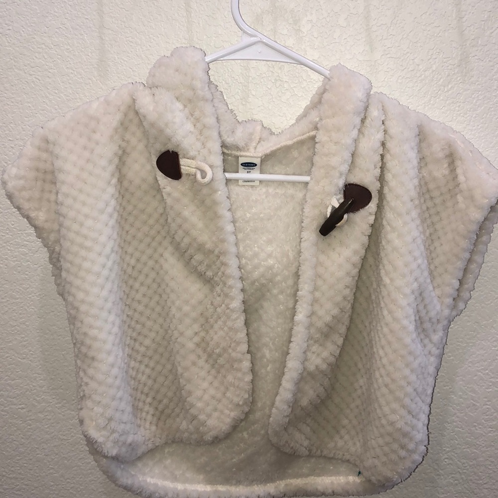 Old Navy kids white faux fur vest